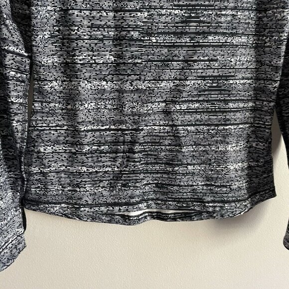 Nike Pro Dri-Fit Women Sz M Black/White Striped Drawstring Hooded Pullover Top - Picture 2 of 9